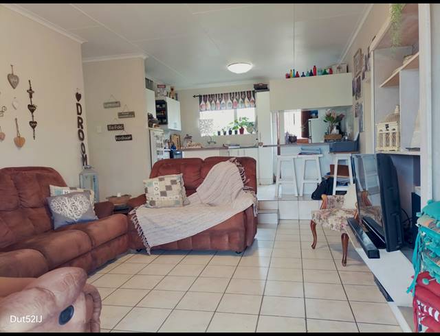 3 BEDROOM HOUSE FOR SALE IN FRAAIUITSIG